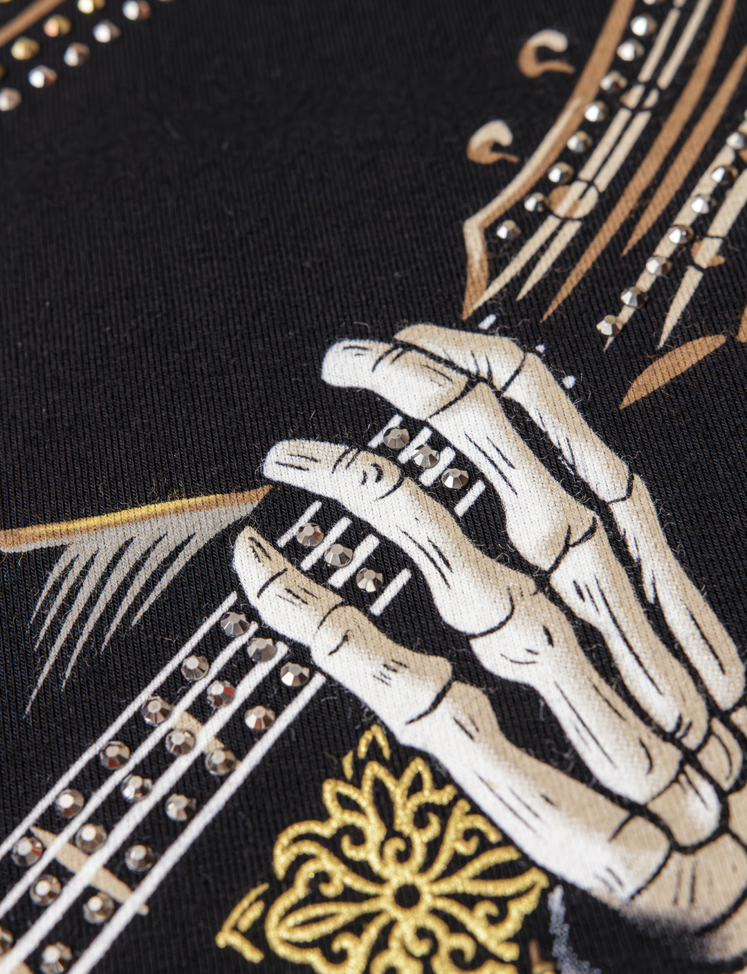 No Me Rajo Caballero — Men's heritage tee by ¡Ay Güey!